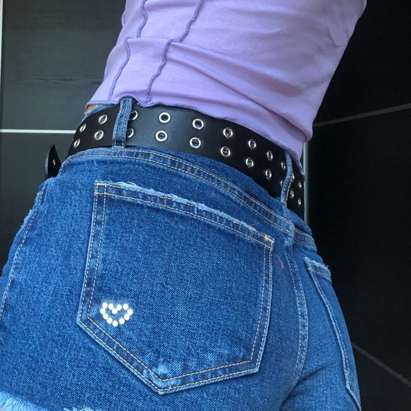 SHORTS - Picture 2 of 2